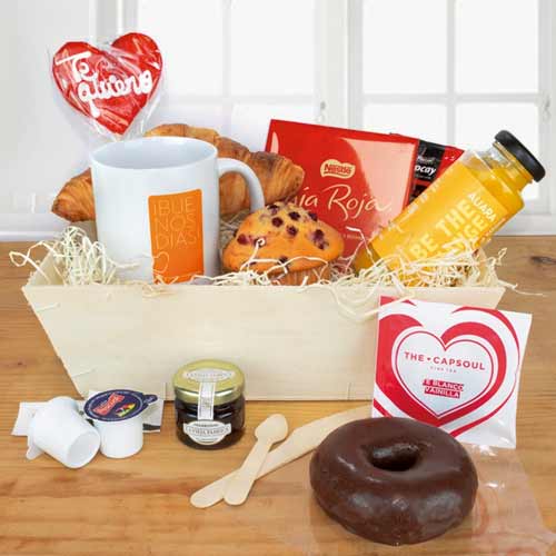 Romantic Breakfast Hamper-Romantic Breakfast Gift Basket to Madrid