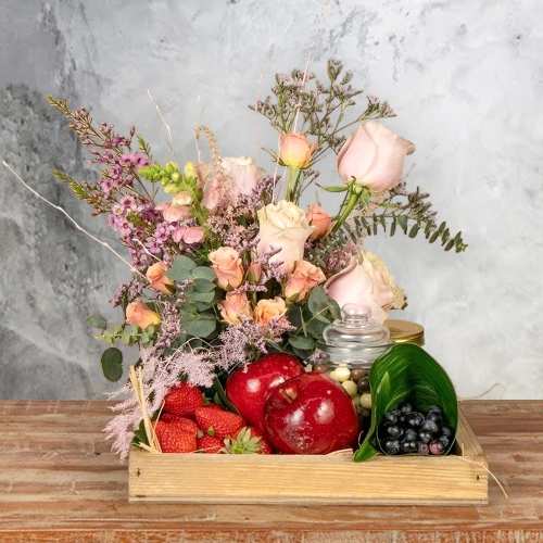 - Baby Shower Flower And Fruits Gift Tray