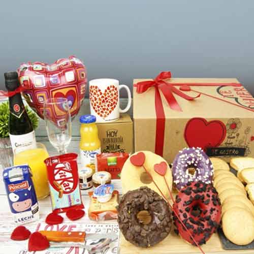 - Romantic Gift Baskets For Girlfriend