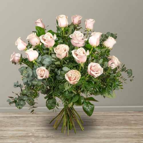 18 Pink Rose Bunch