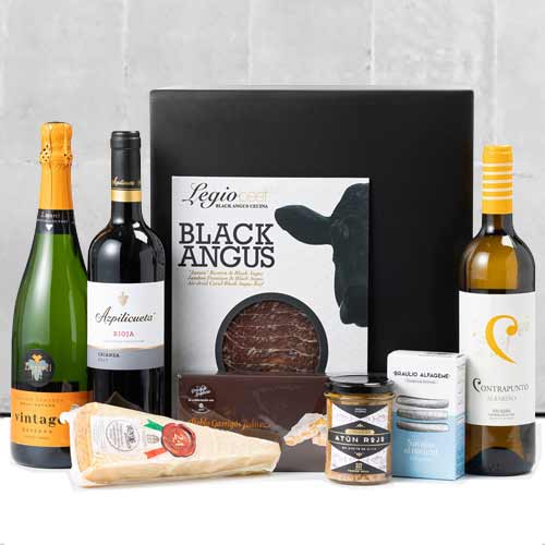 - Unique Christmas Wine Baskets With Seasonal Treats