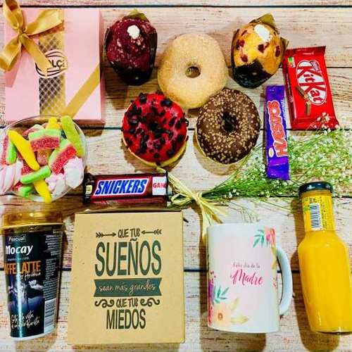 - Gourmet Snack Box For Mom
