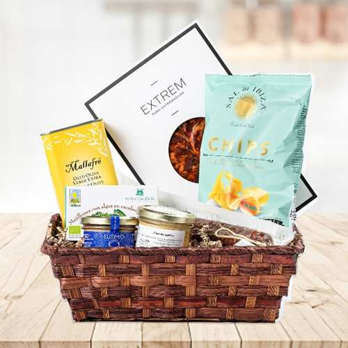 Fine Treats N Delicacies Hamper