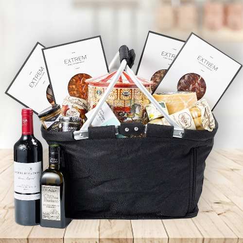 - Holiday Gift Hamper For Christmas