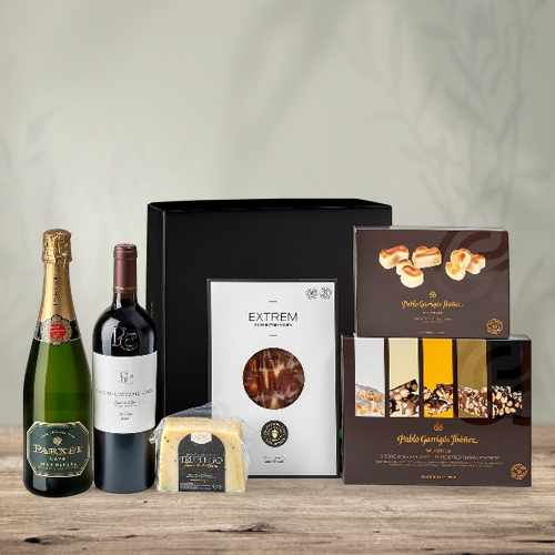 - Christmas Gourmet Wine Hamper Delivery