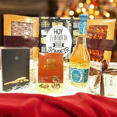 - Festive Gourmet Hamper With Sparkling Wine Delivery
