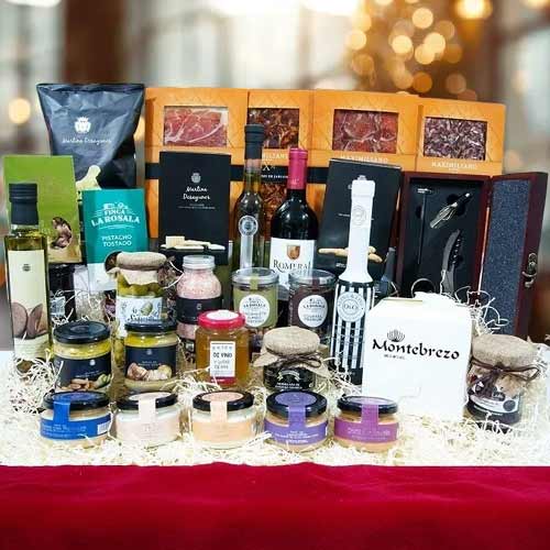 - Luxury Wine Gift Baskets For Christmas Celebrations