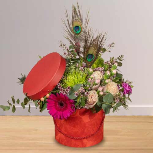 - Luxury Valentine's Day Flower Arrangement