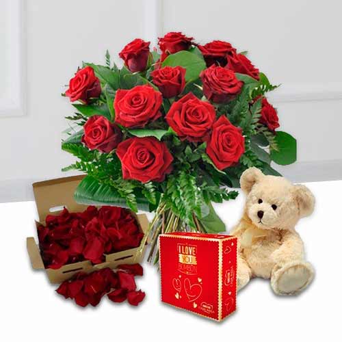 - Romantic Combo Gift For Valentine’s Day