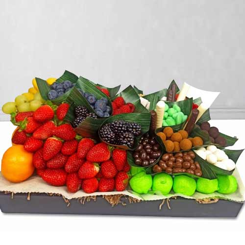 - Fruit Chocolate Gift Basket