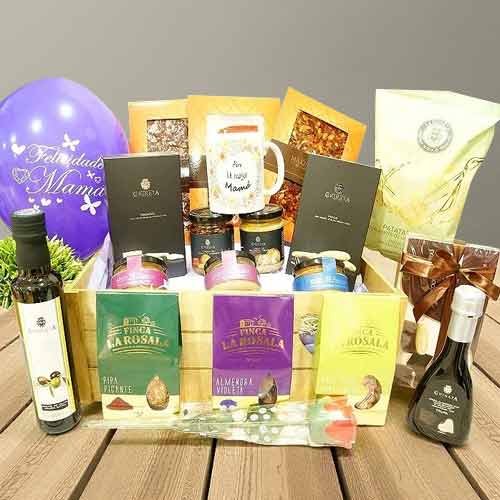 Grand Hamper For Mom