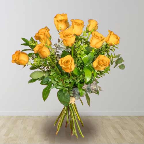 12 Medium Stemed Yellow Roses