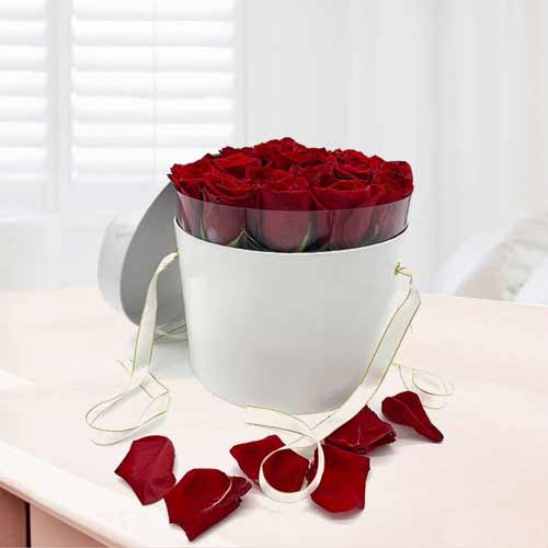 Roses In Box-Red Rose Arrangements In A Box