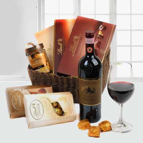 Poggio Teo Chianti And Chocolate Hamper