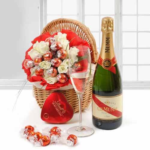 Sweet Bouquet With GH Mumm Champagne