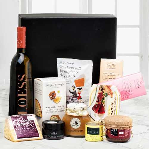 A Real Celebration Pack-First Wedding Anniversary Gift Ideas