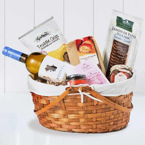 Basket To Surprise-Birthday Gifts For Boyfriend