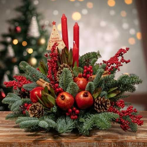 Traditional Christmas Centerpiece