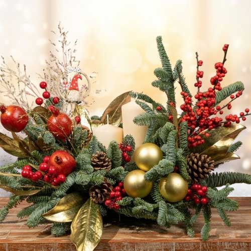 Christmas Red And Gold Arrangement