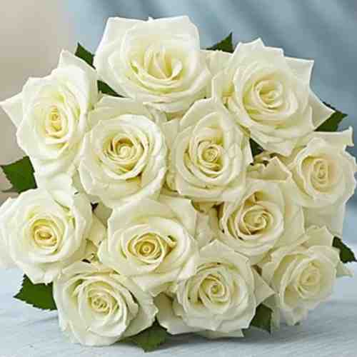 12 White Rose Bouquet